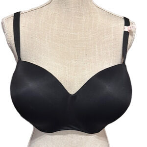 Victoria's Secret Body by Victoria Black Underwire Bra NWT 44D
